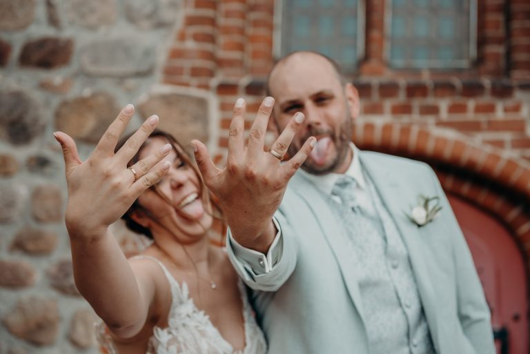 Kim und Jeldrik Aprilhochzeit im Hochsommer